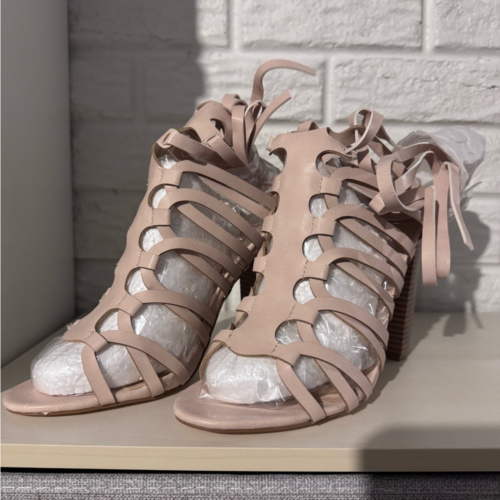 Shoe Dazzle Blush Strappy Heels